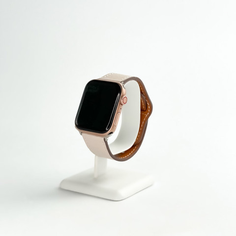 Кожаный ремешок Leather Rivet Clasp на Apple Watch 38/40/41mm Beige